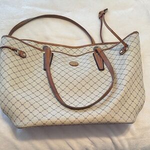 Rioni Beige and Brown Tote Bag. It’s in used condition.